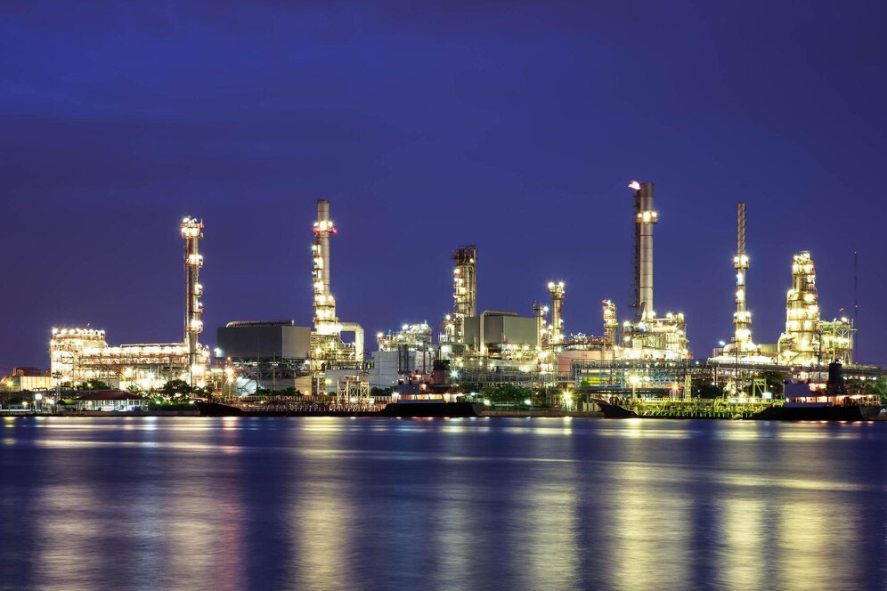 EFICIENCIA ENERGÉTICA REAL EN ILUMINACIÓN INDUSTRIAL